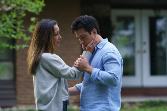 Imagen de Más que rivales (T1): Ep.6 La cabaña - 9