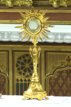 Imagen de Adoración eucarística - 2